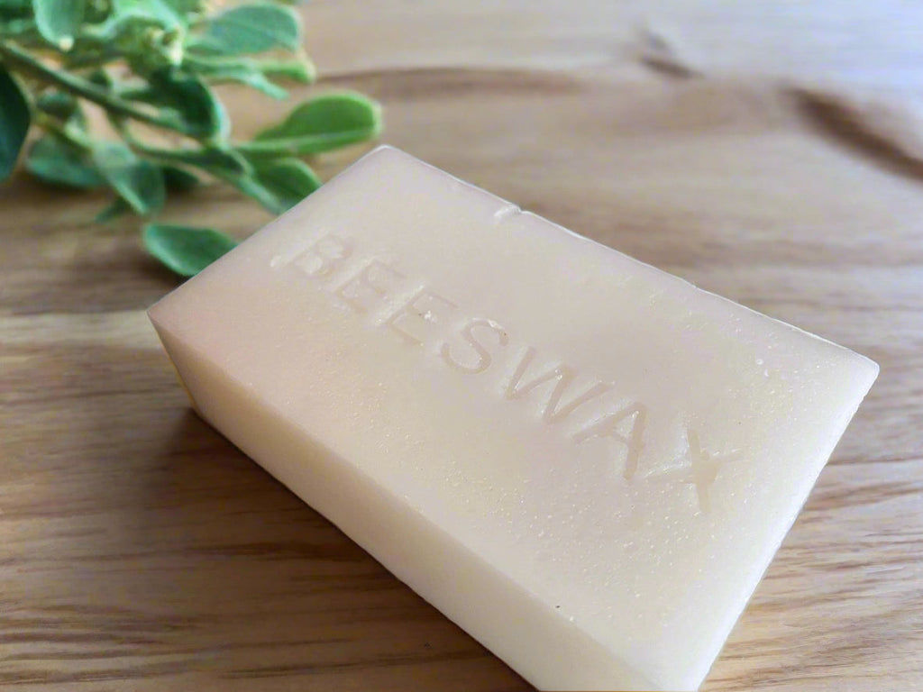 Oak & Ember Beeswax Candle | Warm Woodsy Organic Essential Oil Candle